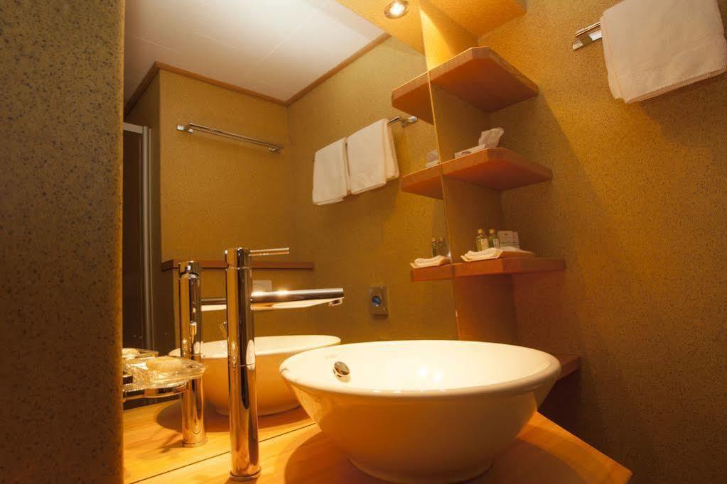Hotel Aux Mille Etoiles Salvan Eksteriør billede